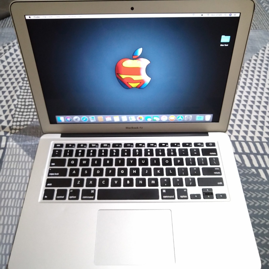 MacBook Air 13 Inch Early 2015 Ram 4GB SSD128GB Mulus core i5
