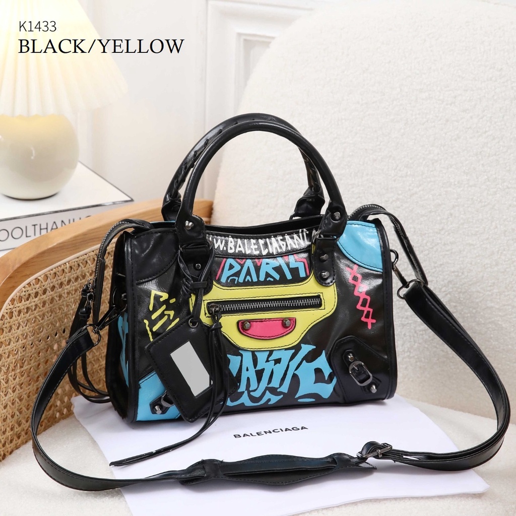 B City Graffiti Classic Studs Bag Leather #K1433