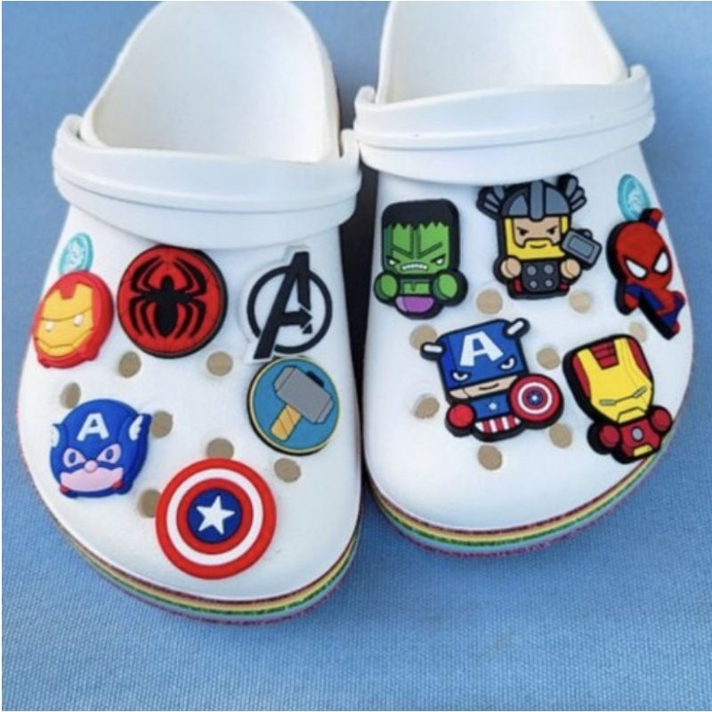 Jibbitz Crocs Super Hero Pin Sandal Karakter Avengers Spider Man Heroes