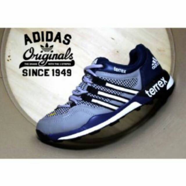 Sepatu Adidas Terrex