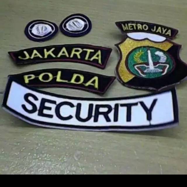 Atribut satpam atau security lengkap