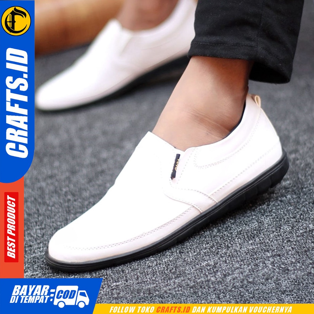 CRAFTS Majinbu - Sepatu Casual Pria Slip On