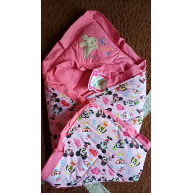Selimut bayi mickey mouse