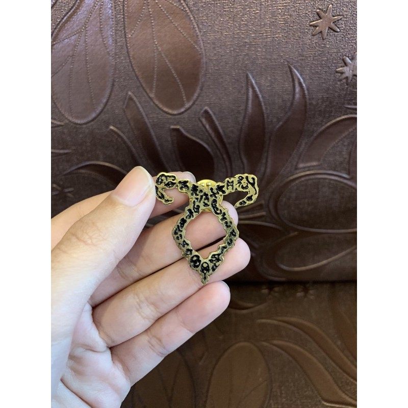 Enamel Pin Shadowhunter. The Mortal Instruments & The Infernal Devices. Angelic Rune + Sticker