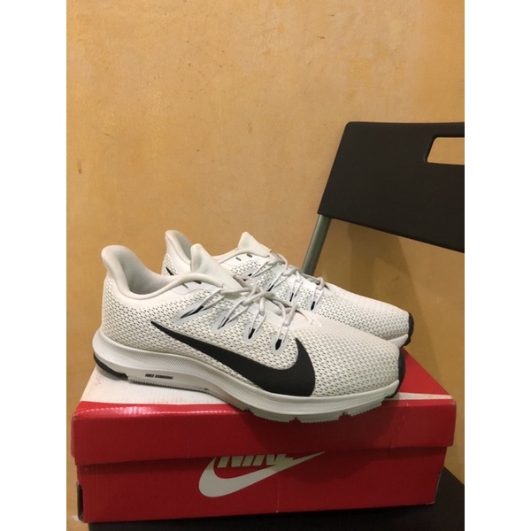 nike running quest 2 white