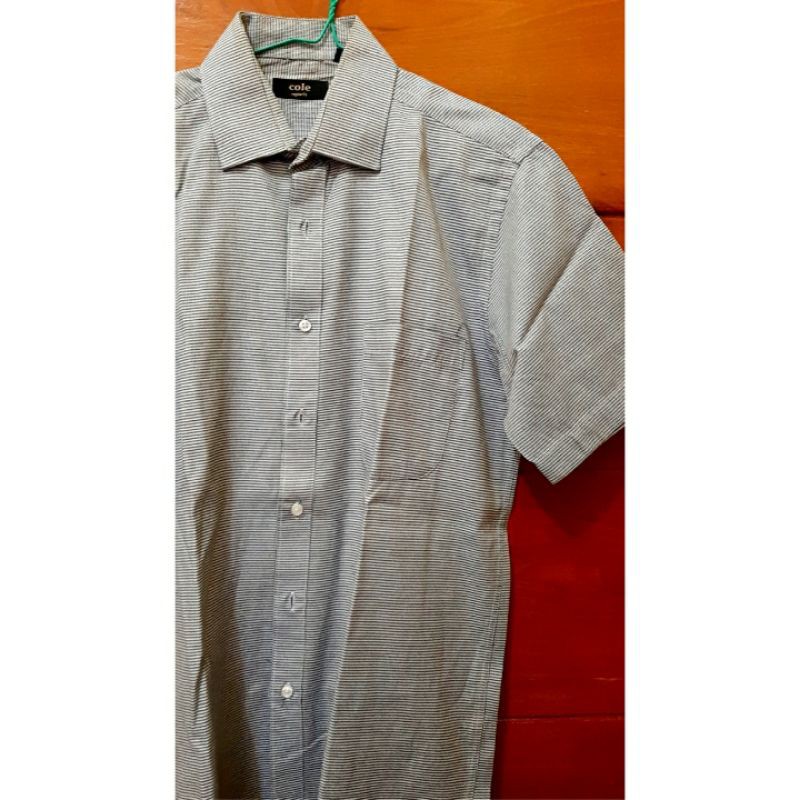 Kemeja Pria Cole Motif Kotak Lengan Pendek