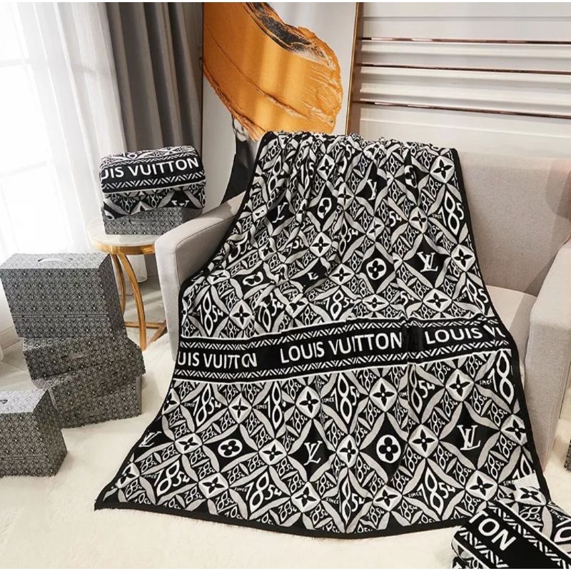 SELIMUT LVI Black DEWASA BAHAN IMPORT LEMBUT UK 150 X200(INCLUTE BOX)