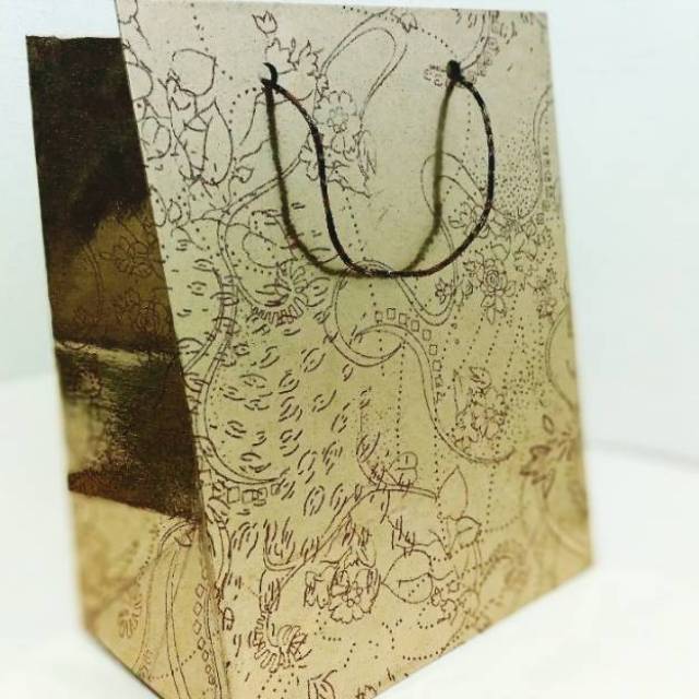 Paper bag emas/tas kertas 18x22