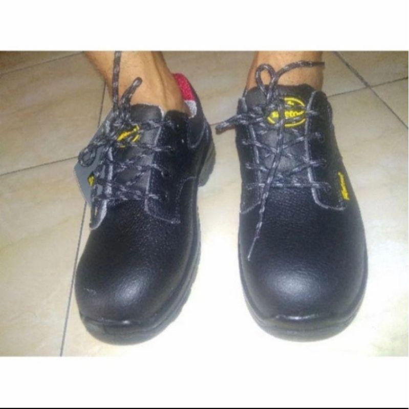 Sepatu Safety Safetoe Aquila L-7246 Ruber Outsole Original