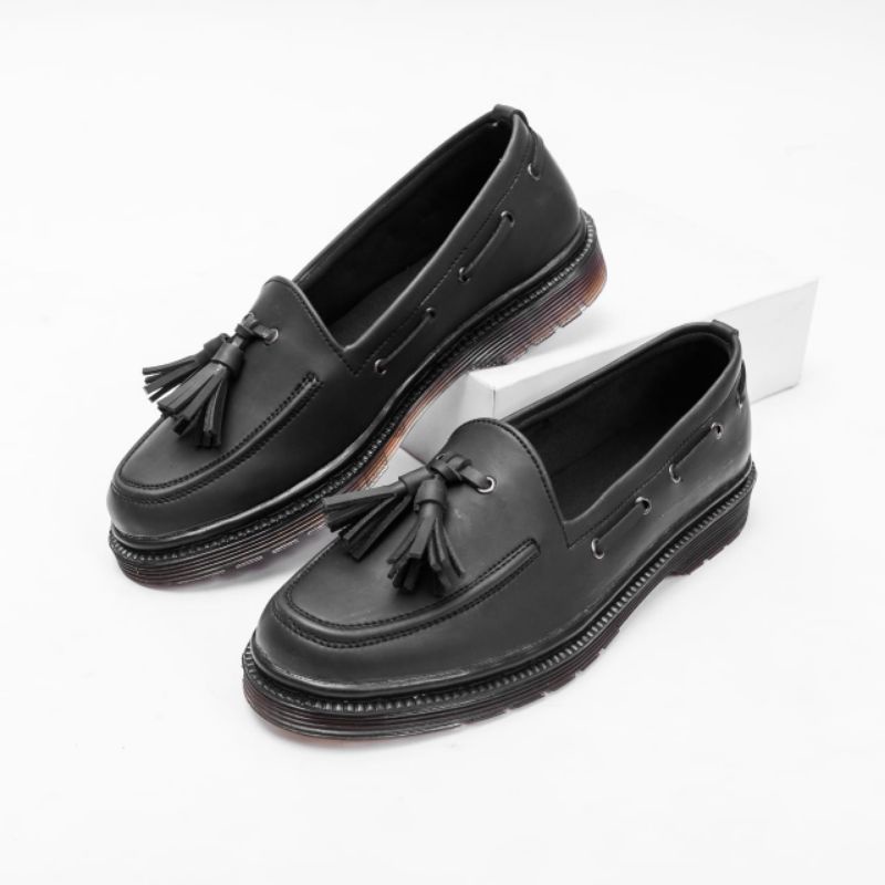 Sepatu Slip On Loafers &quot;XANDER MEN SHOES&quot; LALAKI LIKEPROJECT