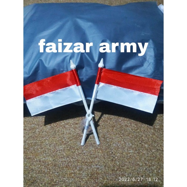 BENDERA MERAH PUTIH TEMPEL KACA MOBIL/BENDERA MERAH PUTIH BUAT HIASAN MOBIL