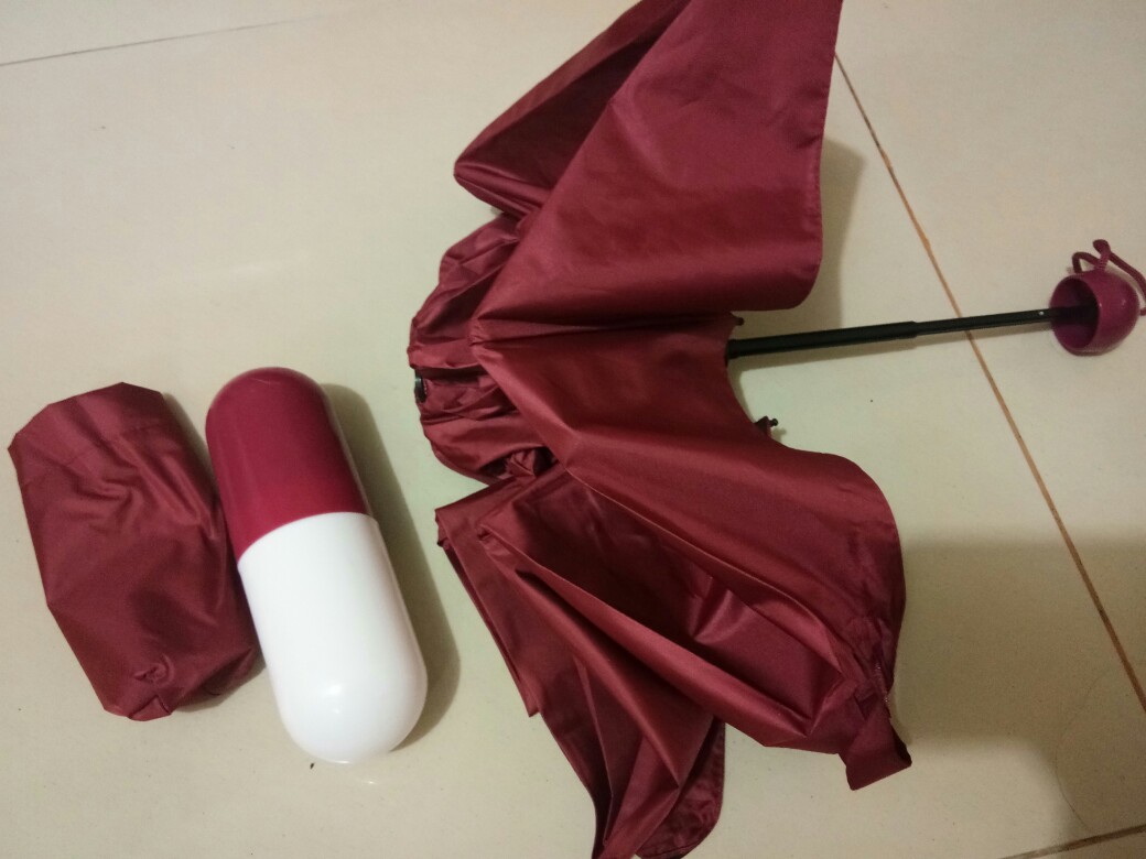Payung Kapsul Payung Lipat Payung Anti Hujan Uv Bentuk Capsule Minimalis Payung Mini