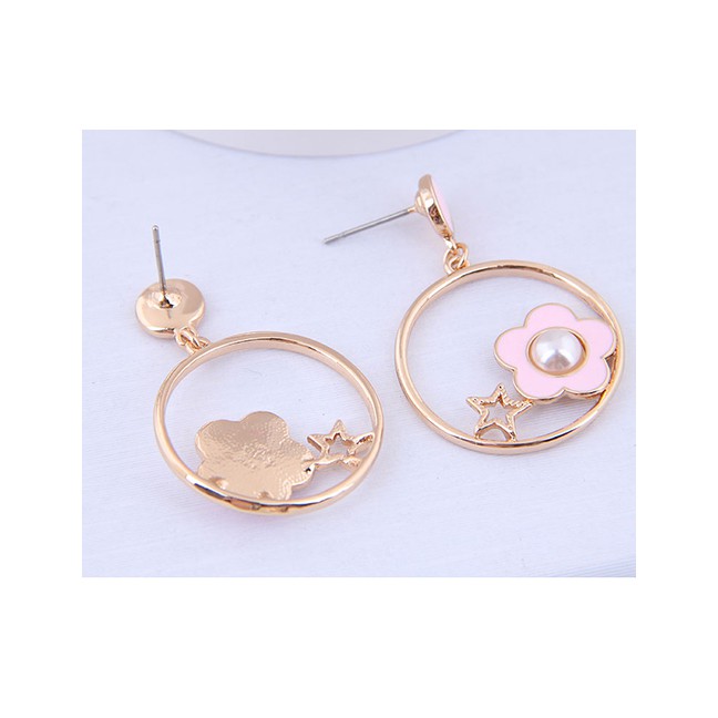LRC Anting Tusuk Fashion White Flower Earrings A58418