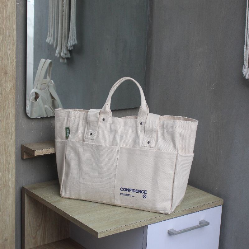 Kawane Studio - Totebag Canvas Premium White &amp; Black - Confidence