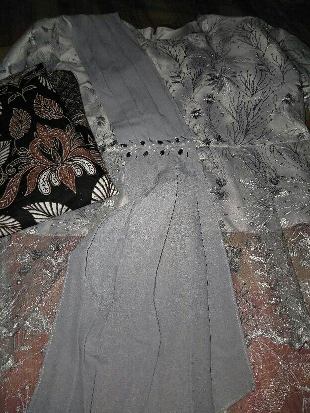 Maura Couple - Sania Ruffle Batik Couple Ori Ndoro Jowi Garansi Termurah Shopee - Batik Brokat