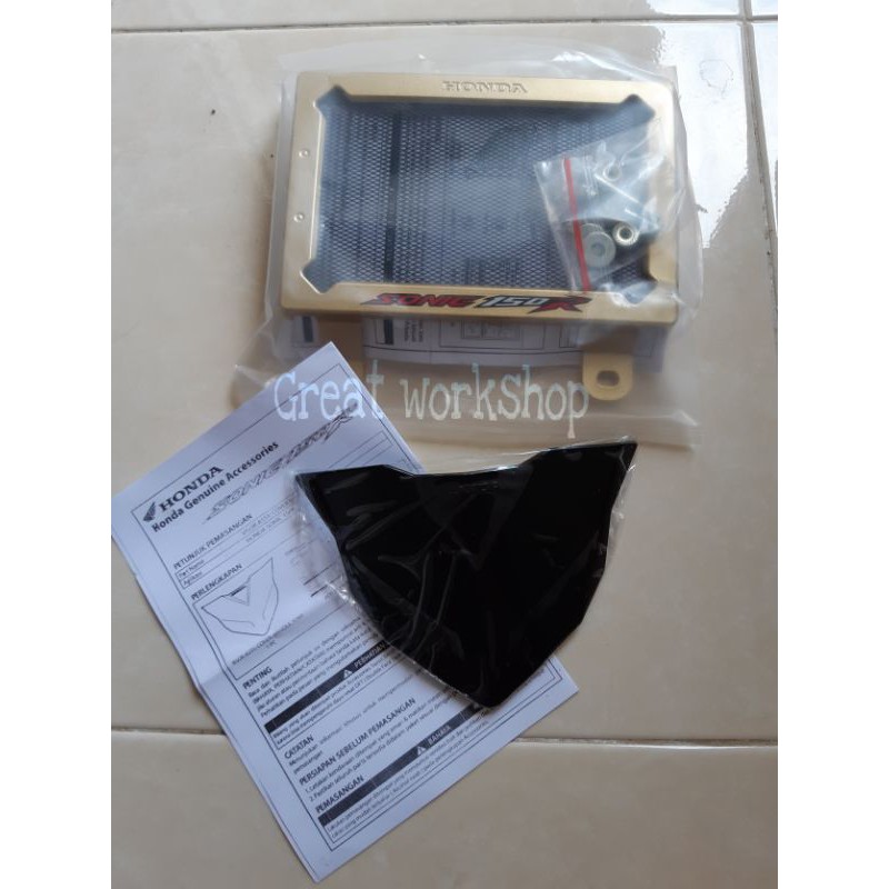 Cover pelindung radiator + Visor Honda SONIC 150 R Original Ahm