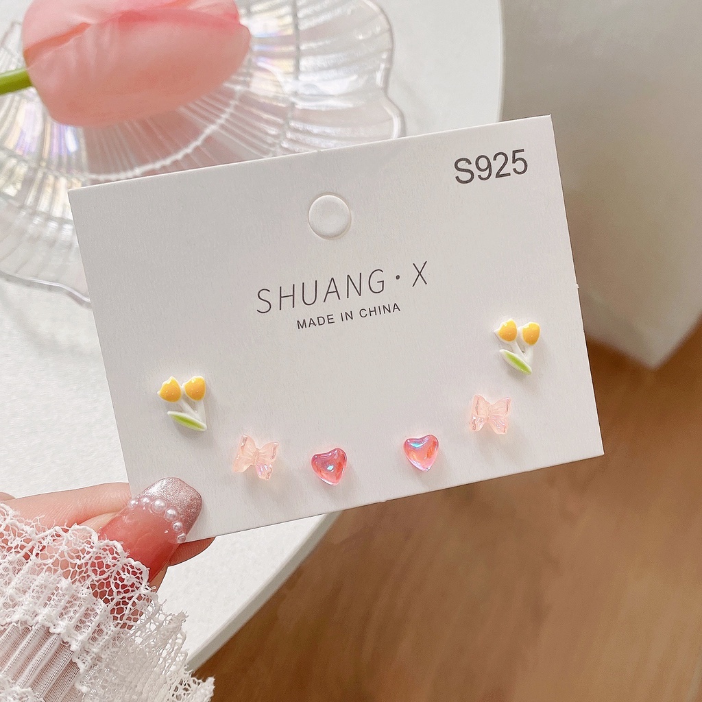 Set Anting Stud Desain Buah Butterfly Bahan Resin Gaya Korea Untuk Wanita