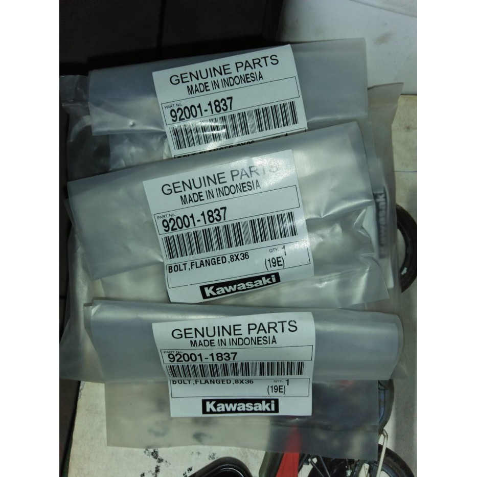 Bolt Flanged 8x36 KAZE K 92001-1837 kawasaki