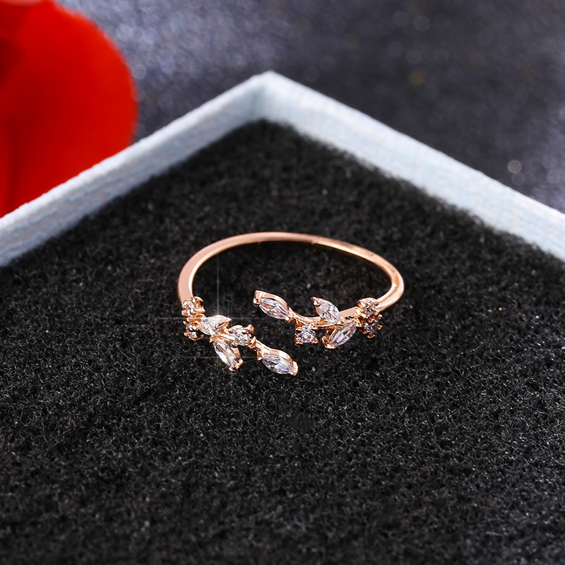 Cincin Model Terbuka Adjustable Bentuk Daun Aksen Zircon Gaya Korea