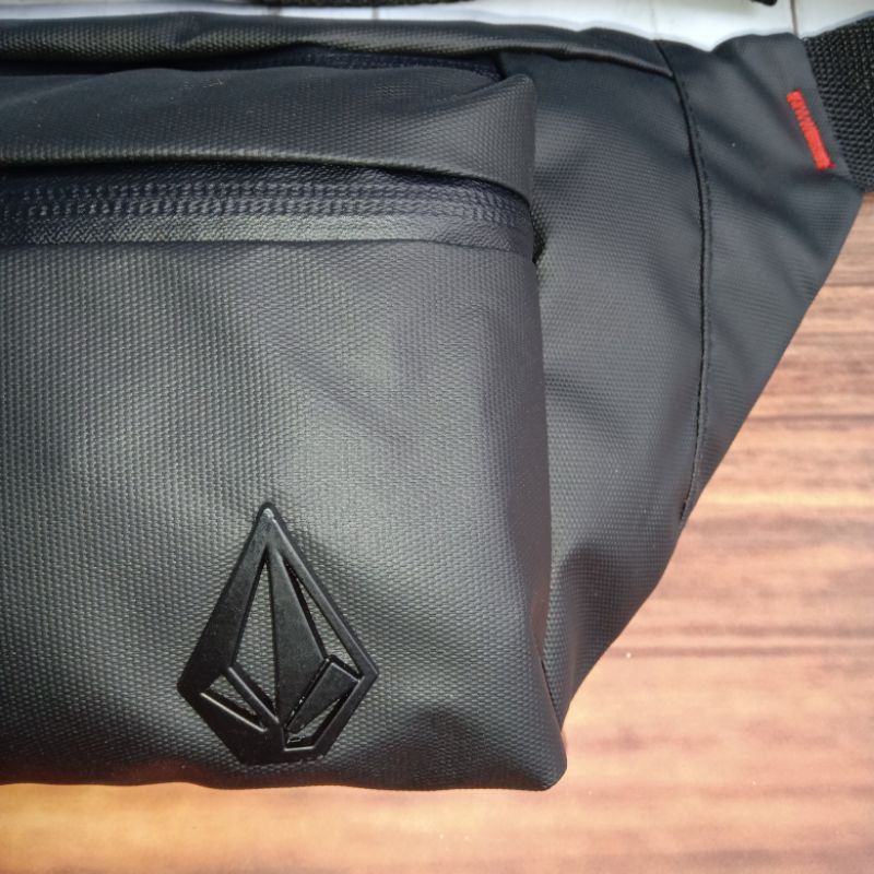 Tas Pinggang Pria VOLCOM WATERPROOF Waistbag Anti Air Sling Bag Premium