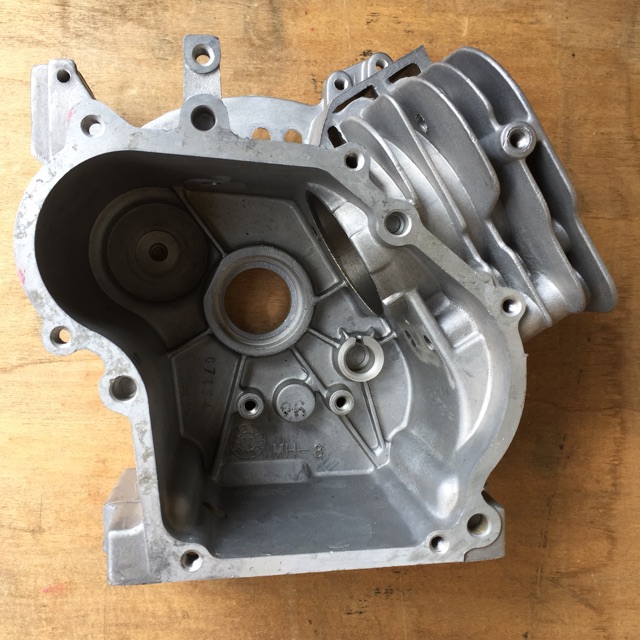Blok Crankcase Generator listrik kapasitas 1000 Watt ( Tipe 154 )