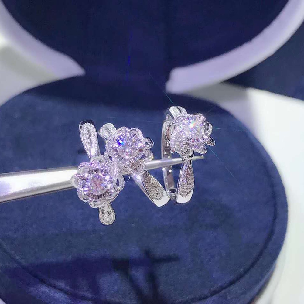 Hu Hu Hu Hu Hu Alat Bantu Pasang Kacamata♡ Cincin Pernikahanpertunangan Desain Bunga Hollow Hias Cubic Zirconia Untuk Wanita