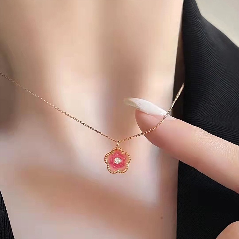 Kalung Rantai Dengan Liontin Bunga Peach Blossom Warna Pink Untuk Wanita