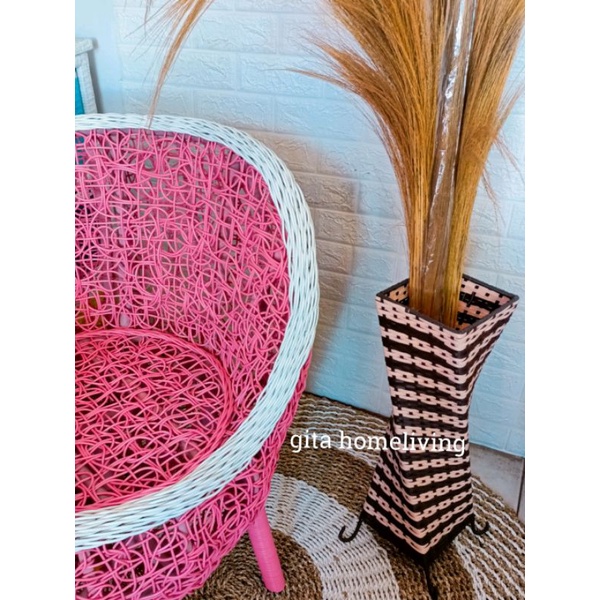 VAS BUNGA ROTAN SINTETIS