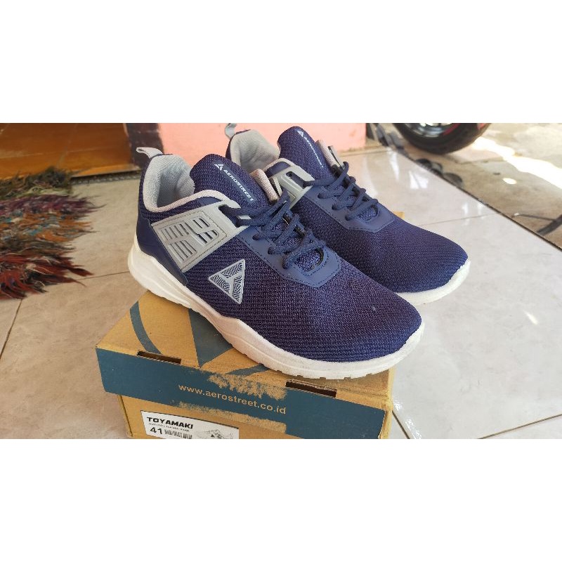 AEROSTREET TOYAMAKI PUTIH BIRU 41