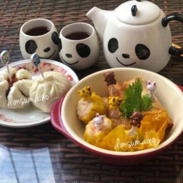 

READY Dimsum Aino HALAL Siomay Hakao Bakpao Chasio Gyoza Lumpia Kulit Tahu Chikaw Ubur Jellyfish Kaki Ayam