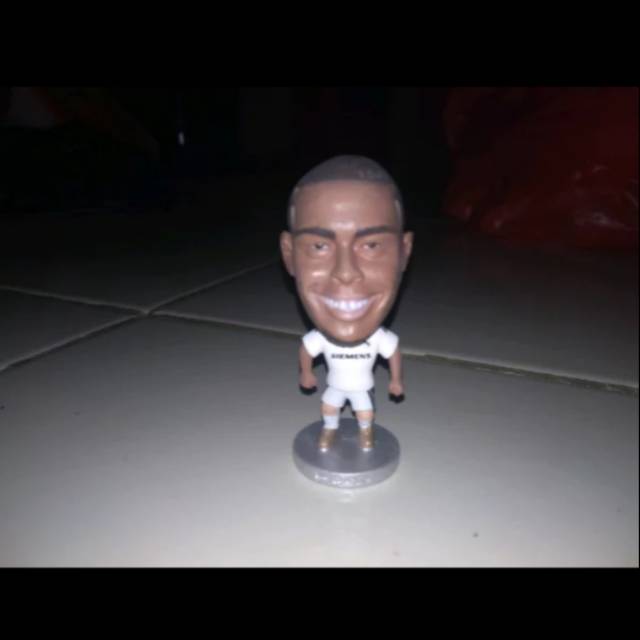 Ronaldo Gigi - Real Madrid Klasik Jadul - Soccerwe Kodoto Action Figure