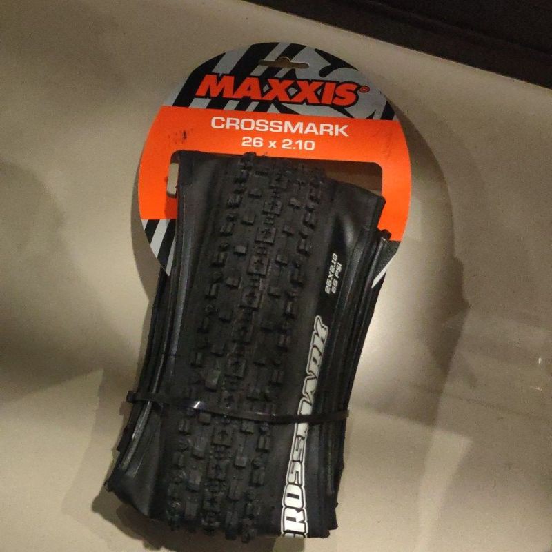 BAN LUAR MAXXIS CROSSMARK 26