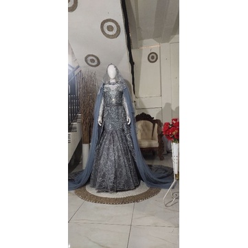 gaun Pengantin ekor panjang