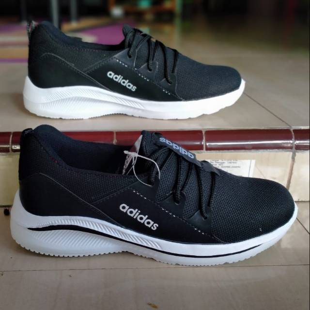 Adidas slip on