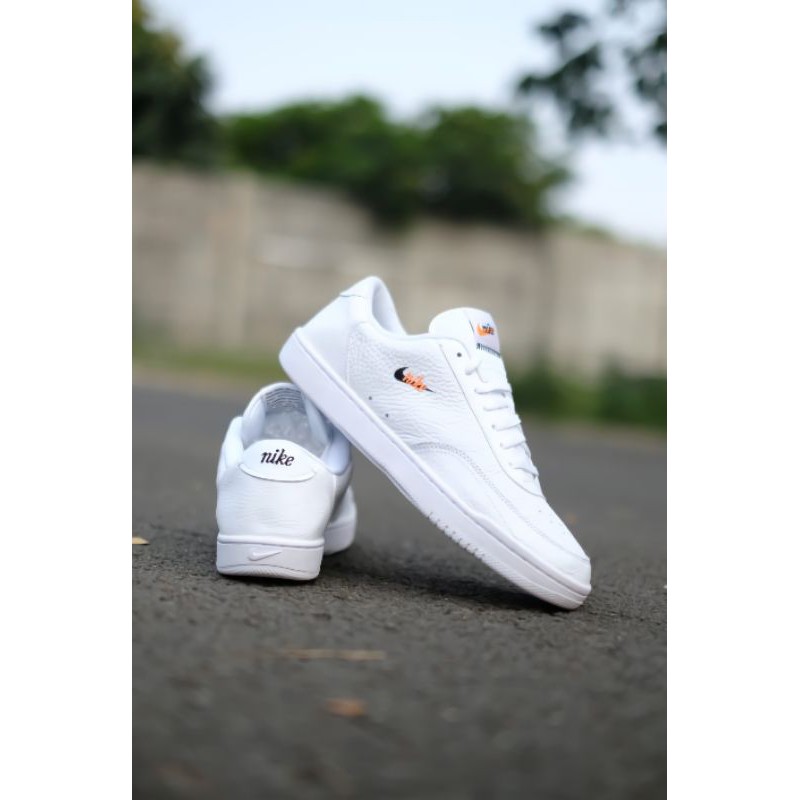 Sepatu Sneakers NIKE COURT VINTAGE - White ORIGINAL