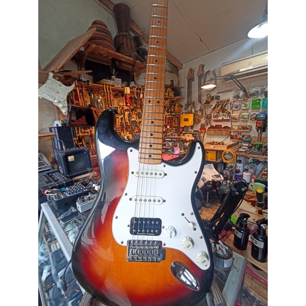 fender stratocaster mexico second