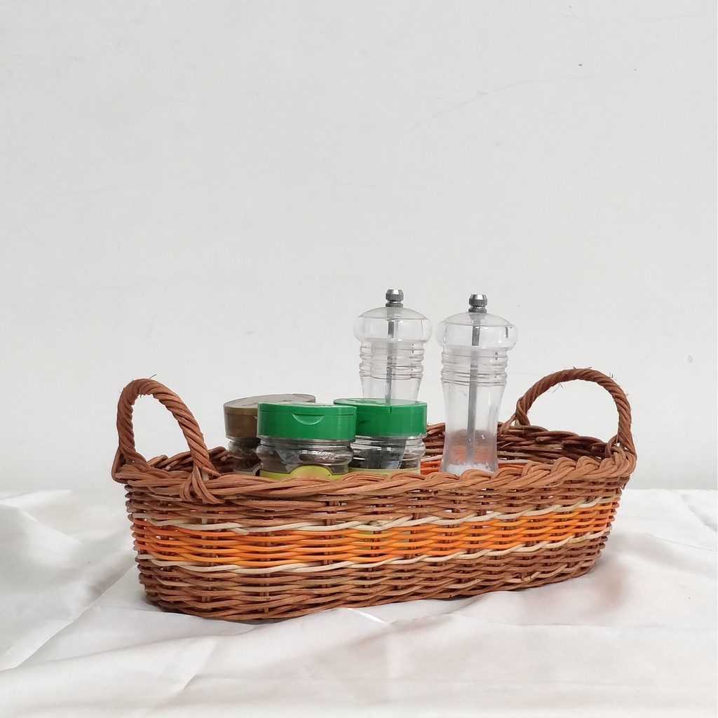 

Dema Keranjang Rotan Oval dengan kuping 35x19x8