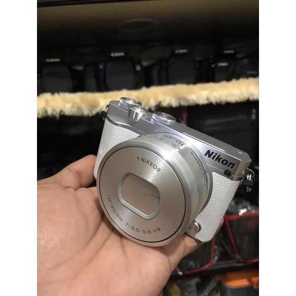 kamera mirorles nikon j5 wifi like new normal siap pakai