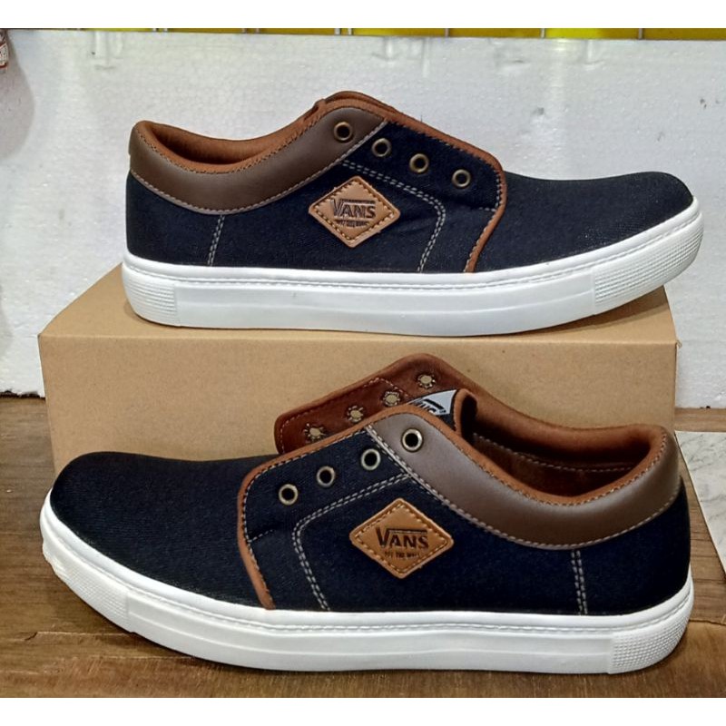 sepatu vans klasik