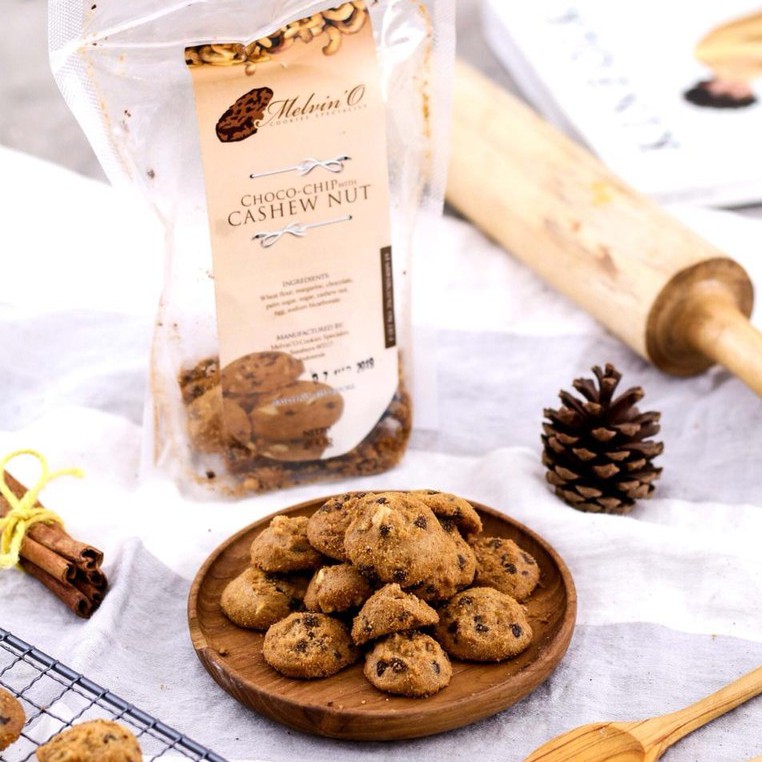 

Melvin'O Cookies Choco Cashew & Chestnut Homemade Premium Crunchy Cookies