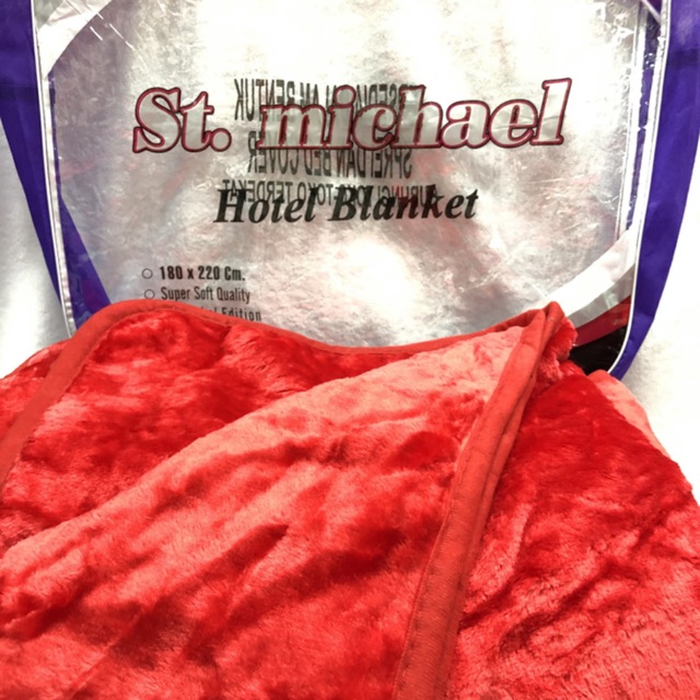 Selimut polos hotel st michael 180x220 tebal dan lembut