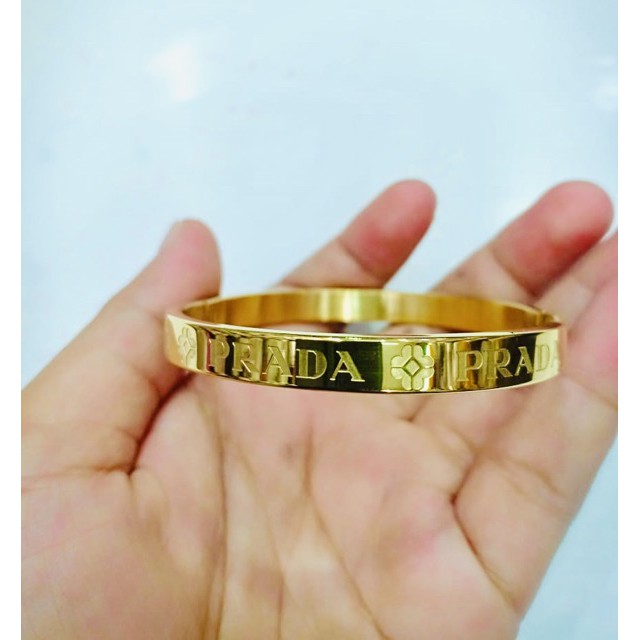 Gelang titanium / gelang PRADA- titanium/ gelang / gelang wanita
