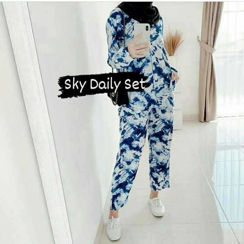 

ONE SET MURAH / DAILY SET MOTIF SKY