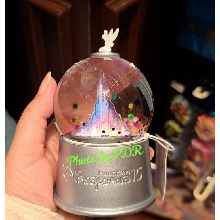 Snowglobe hongkong disneyland