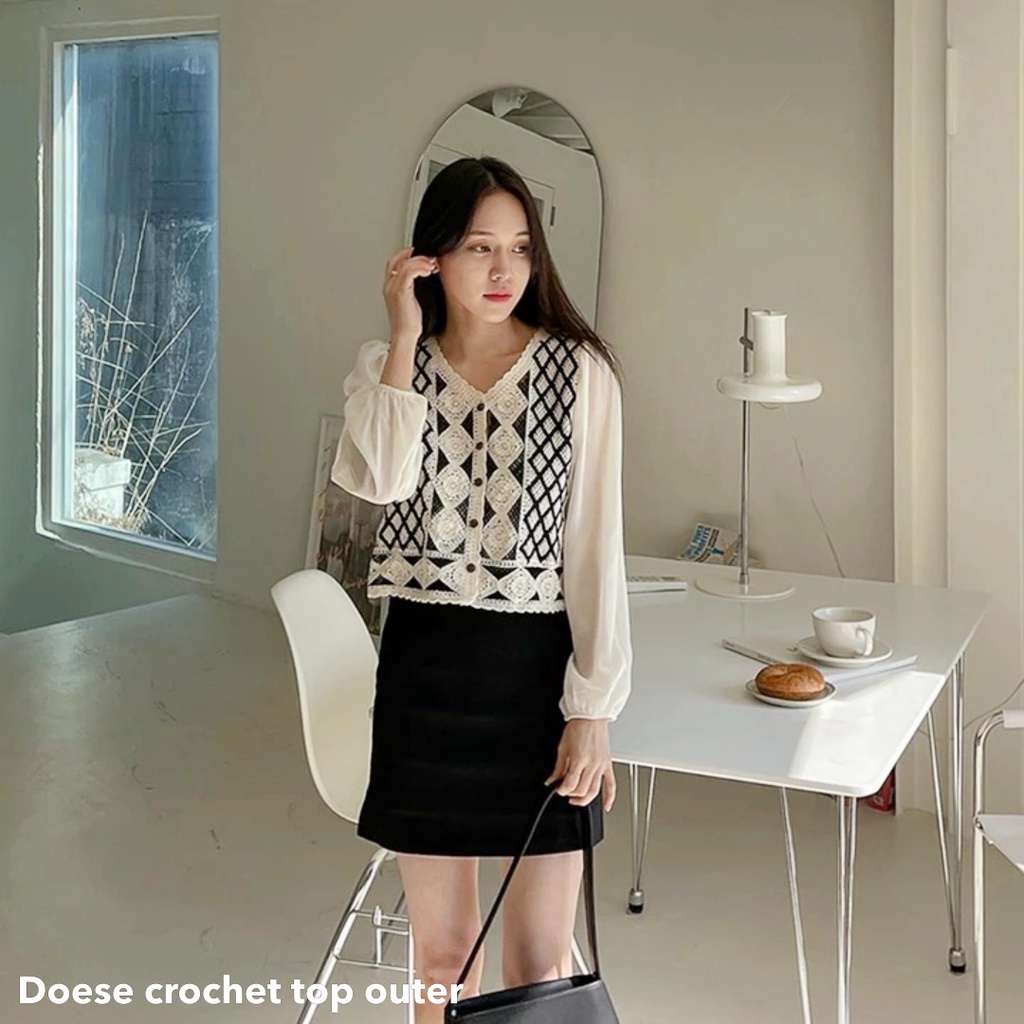 Doese crochet top outer - Thejanclothes