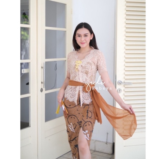 Set Kebaya Bali semi italy special Baby Milo | Kebaya Kondangan