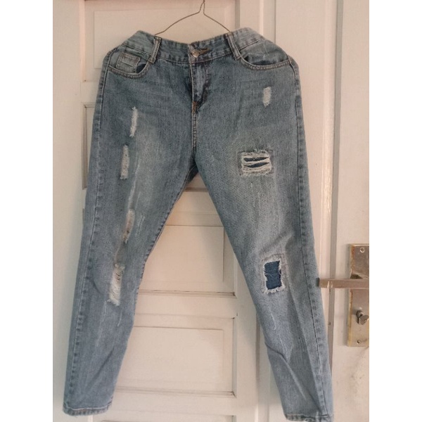 preloved ripped jeans