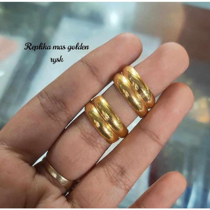 Cincin replika emas kualitas golden, ada kode gdn didalam cincin,mewat tahan lama