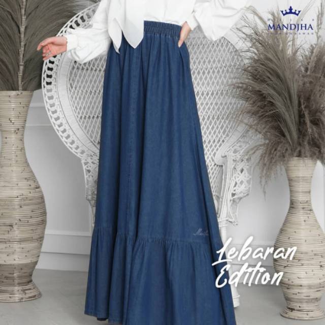 Denim skirt mandjha by Ivan Gunawan size S