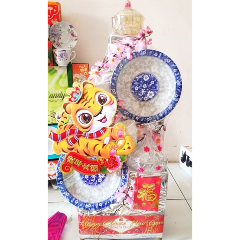 set hampers Medan CNY parcel kristal piring imlek natal